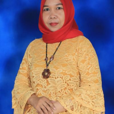 Emi Komalasari - Staff Kesiswaan
