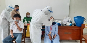 Screening Swab PCR Test Diikuti Guru dan Siswa Jelang PTM-T
